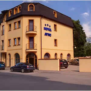 Attic Otel Prag